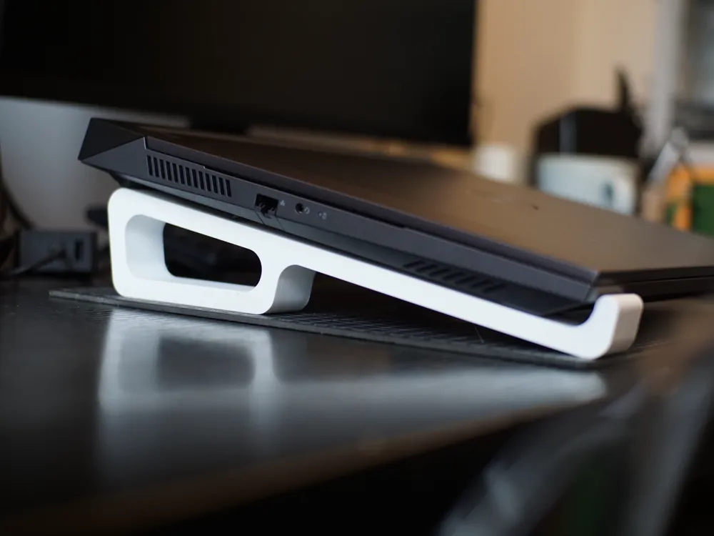 AeroRest: Ergonomic Laptop Lift