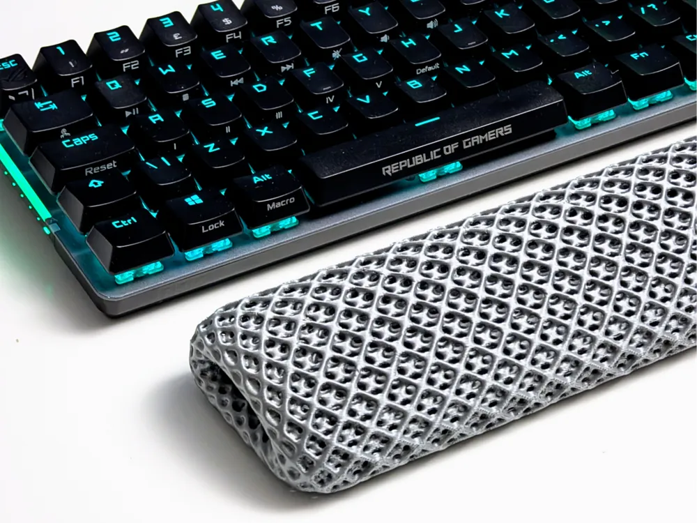 AeroRest: The Ultimate Lattice Wrist Support